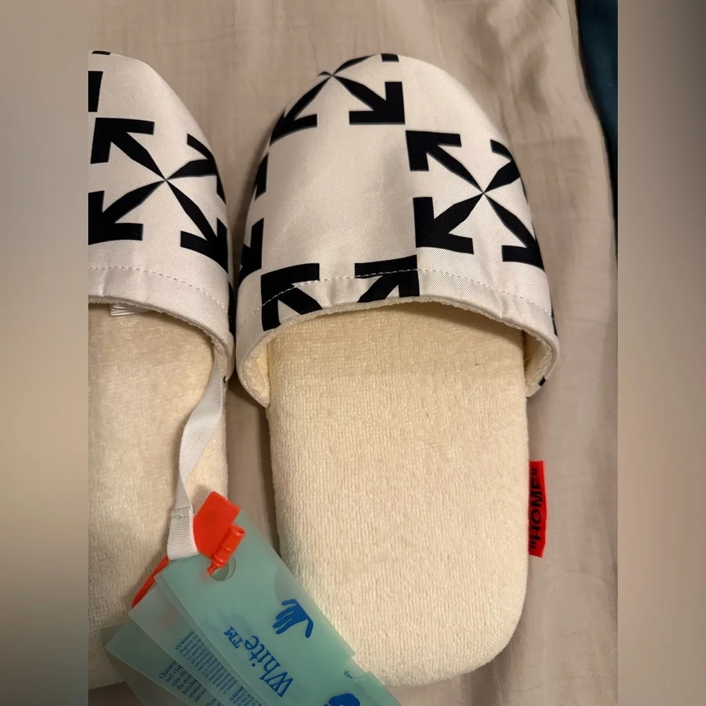 Off-White Slippers - Picture 7 of 7